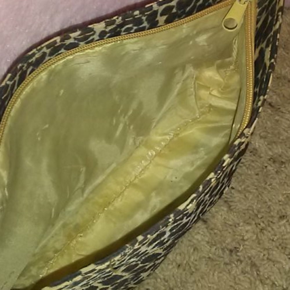 Leopard Print - Picture 2 of 2